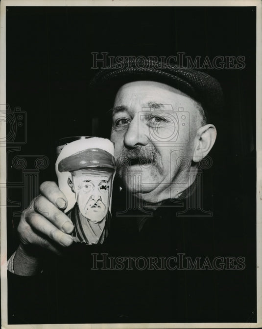 1956 Press Photo Percy Morrey's mug has a black eye chipped in it - mja11335 - Historic Images