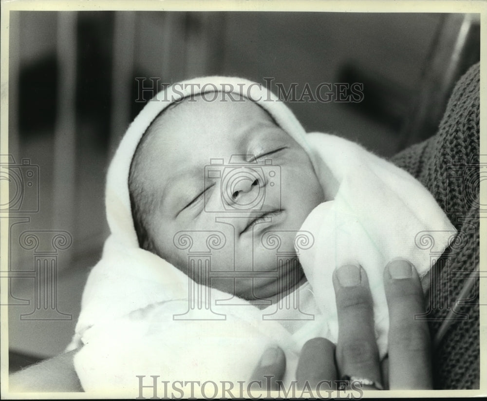 1986 Press Photo Abandoned infant found at St Gall Catholic Church - mja11654-Historic Images