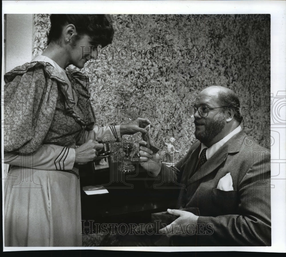 1990 Press Photo Life With Father, presented by The Village Players of Mukwonago-Historic Images