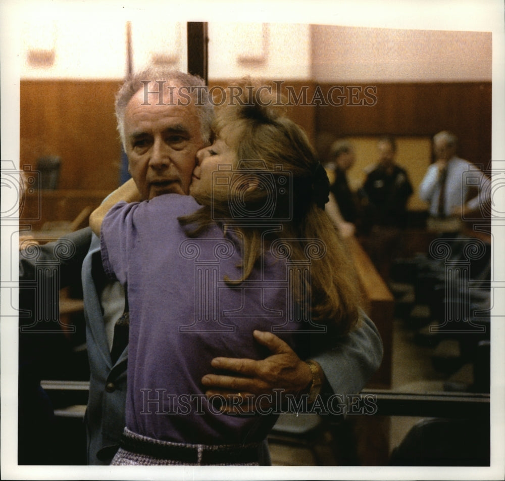 1992 Press Photo Victim father Thomas Lynch after daughters murderer conviction-Historic Images