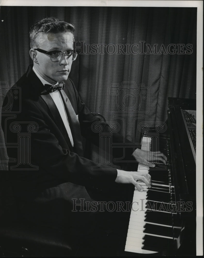 1962 Press Photo Ralph Votapek, Pianist, Milw. - mja12281 - Historic Images
