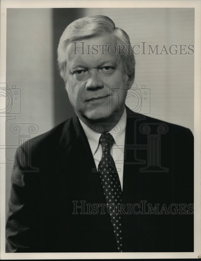 1989 Press Photo Alan R. Anderson, chairman &amp; CEO PA Begner &amp; Co. - mja12379 - Historic Images