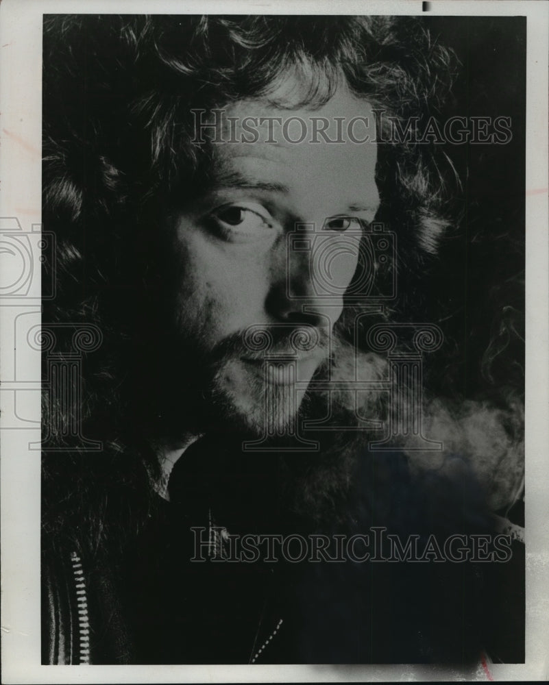 1977 Press Photo Ian Anderson will host NBC-TV&#39;s &quot;The Midnight Special&quot;-Historic Images