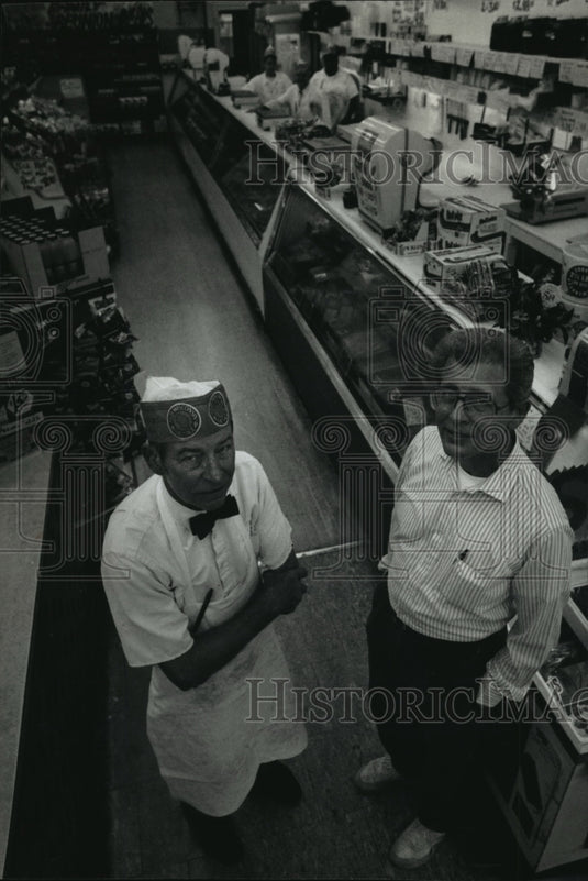 1993 Press Photo Charles Ignatowski & his brother Robert, owners Victor's Market - Historic Images