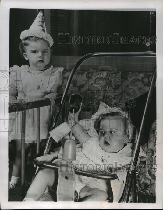 1953 Press Photo Separated Siamese twin Deborah & Christine Andrews - mja12680 - Historic Images