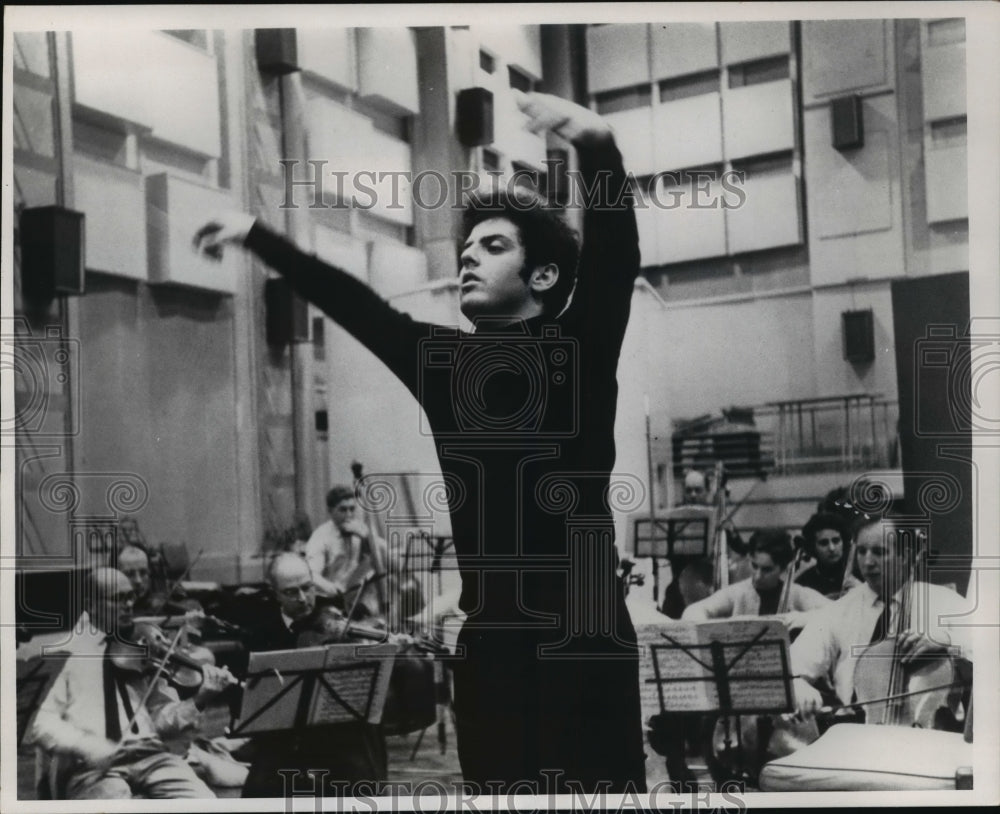 1970 Press Photo Daniel Barenboim is among the young generation of conductors - Historic Images