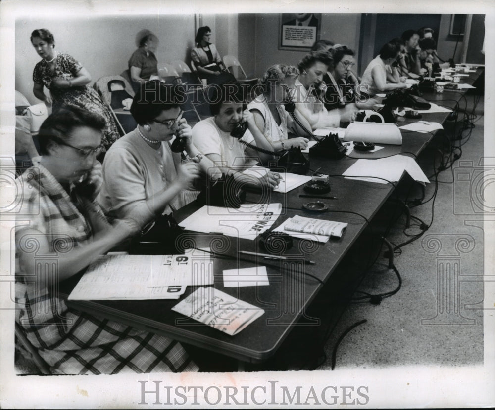 1957 Press Photo Local 248 of the United Automobile Workers union - mja13097 - Historic Images