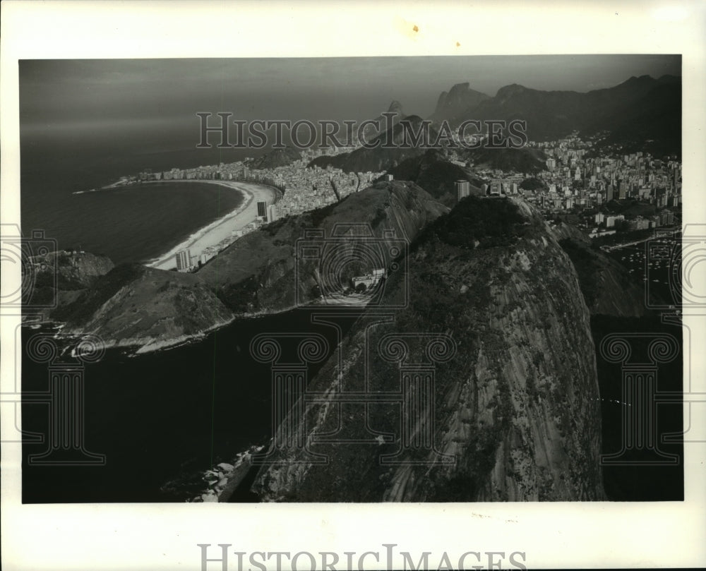 1984 Press Photo Aerial panoramic view of Rio De Janeiro, Brazil - mja13388 - Historic Images