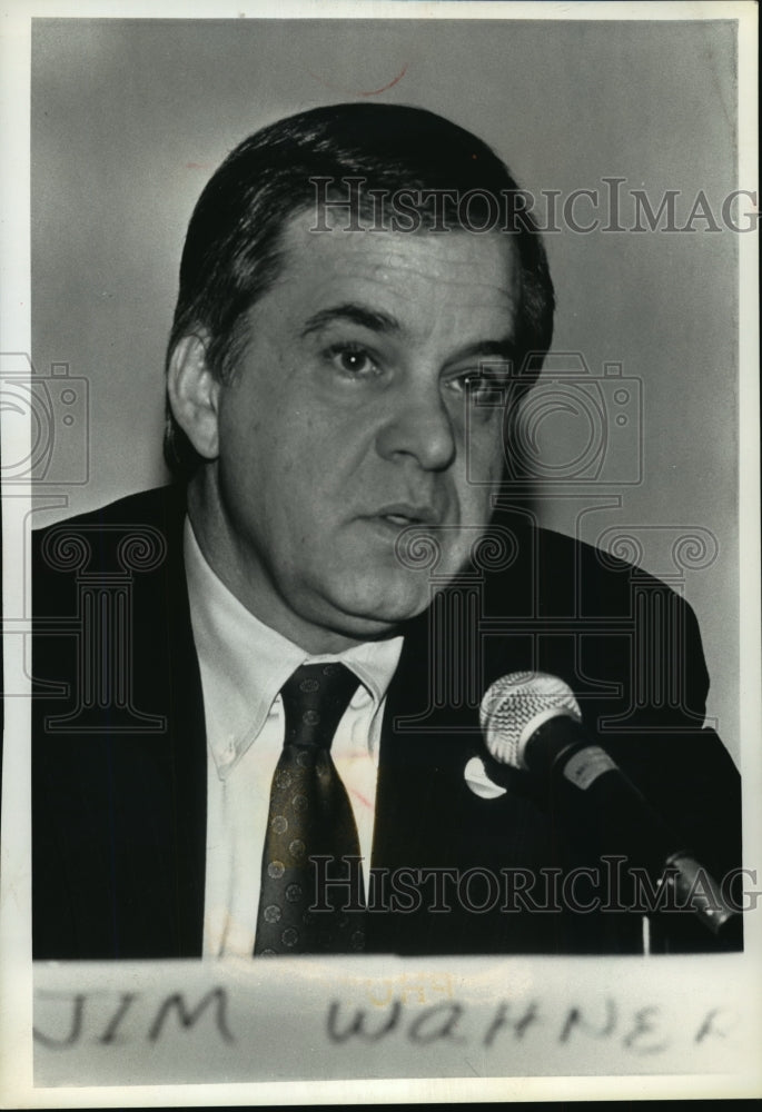 1992 Press Photo Jim Wahner considers himself an outsider in the race-Historic Images