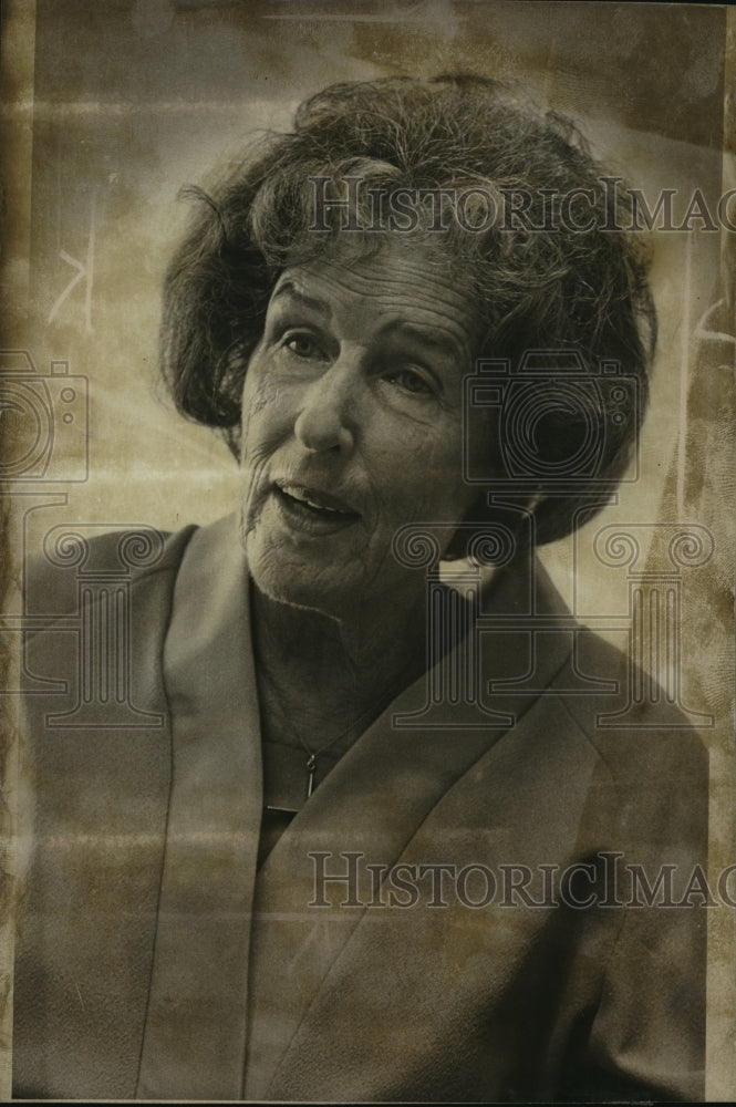 1977 Press Photo Susan B. Anthony II. found her great-aunt's name more of burden-Historic Images