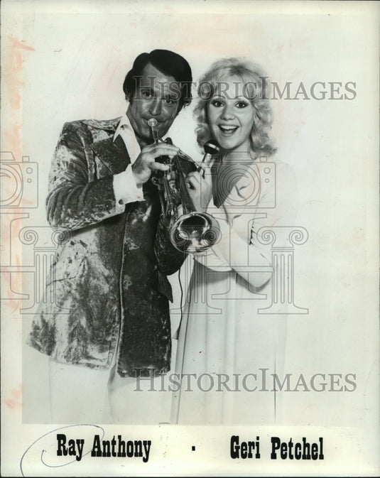 1973 Press Photo Ray Anthony and Geri Petchel - mja14071 - Historic Images