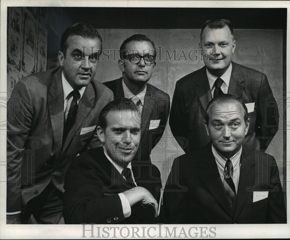 1971 Press Photo Executives - mja14172 - Historic Images