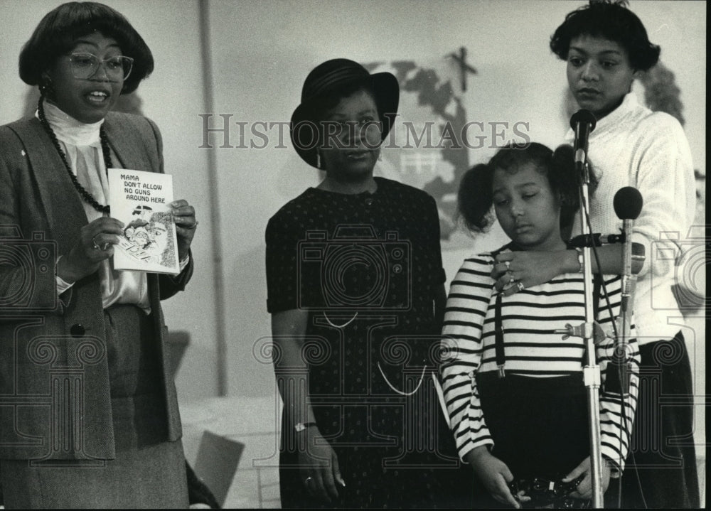 1990 Press PhotoDorothy Johnson,Evette Buckner,Tarie Buckner,aunt Mahasin Sharif - Historic Images