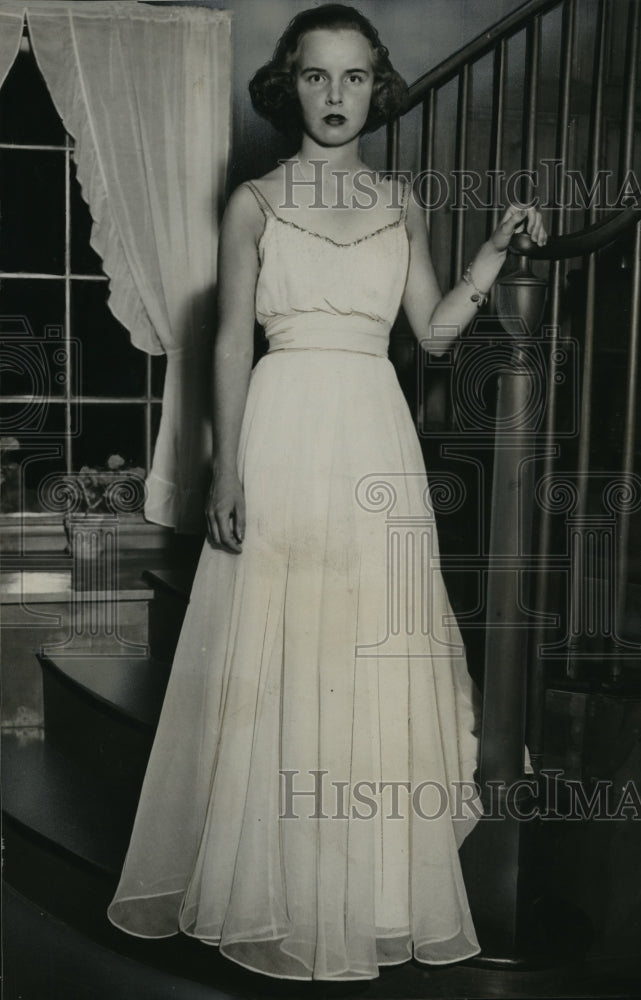 1937 Press Photo Mary Ogden now Mrs Robert Walter Kasten - mja14544 - Historic Images