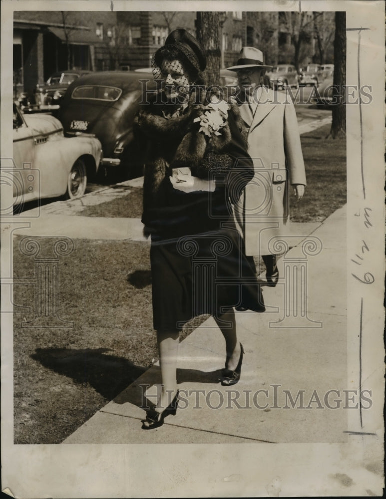 1946 Press Photo Mrs. William D. Kyle Sr., N. Marietta Av. - mja14658 - Historic Images