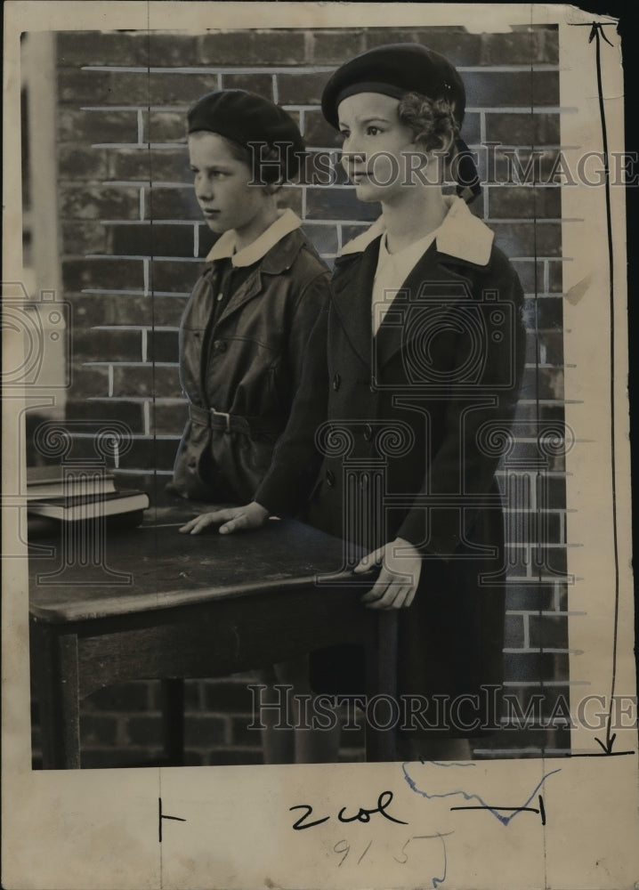 1936 Press Photo Lloyd Ilsley &amp; Sally Scudder at Milwaukee-Downer seminary - Historic Images