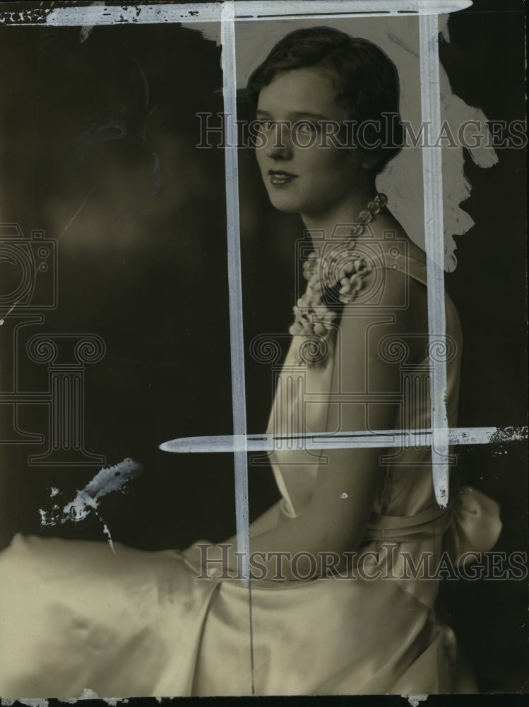 1930 Press Photo Miss Janet La Boule was among the holiday hostesses - mja15181-Historic Images