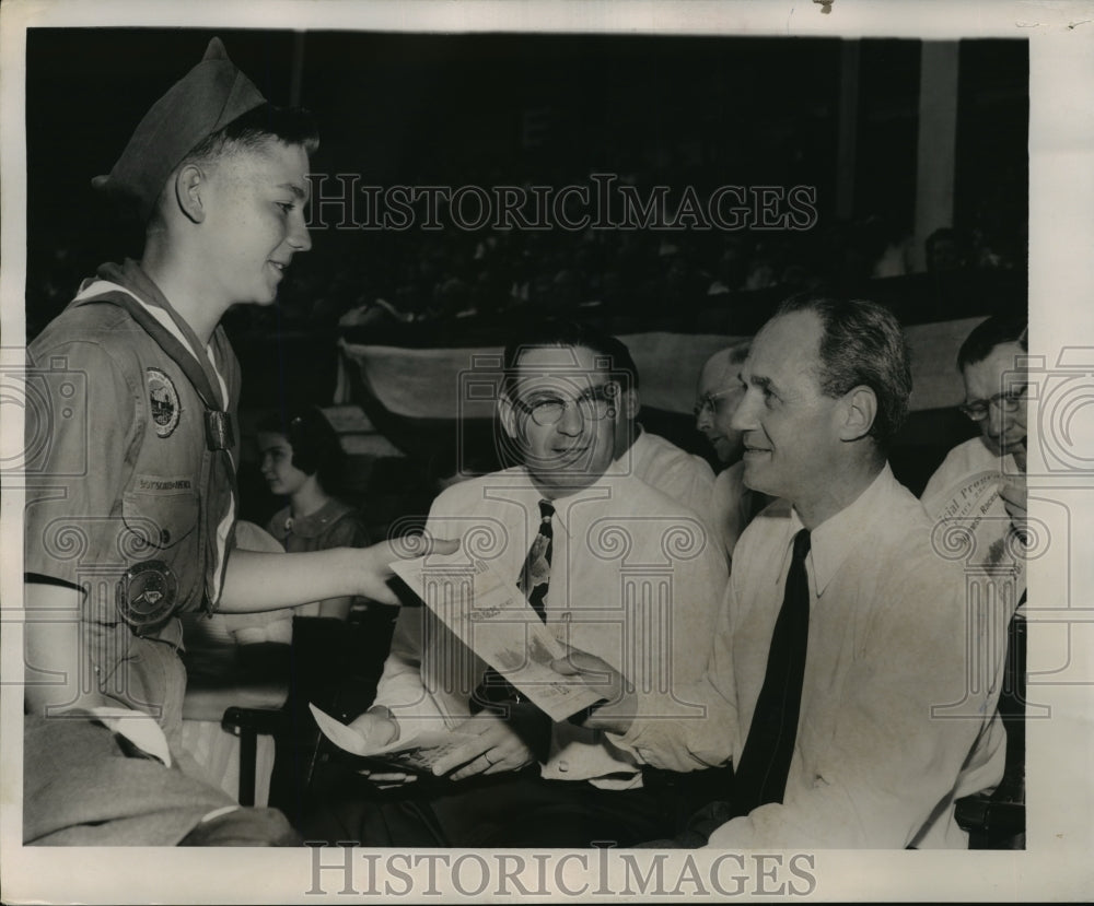 1953 Press Photo Pete Quasius, Agriculture Sec Don McDowell &amp; Gov. Walter Kohler - Historic Images