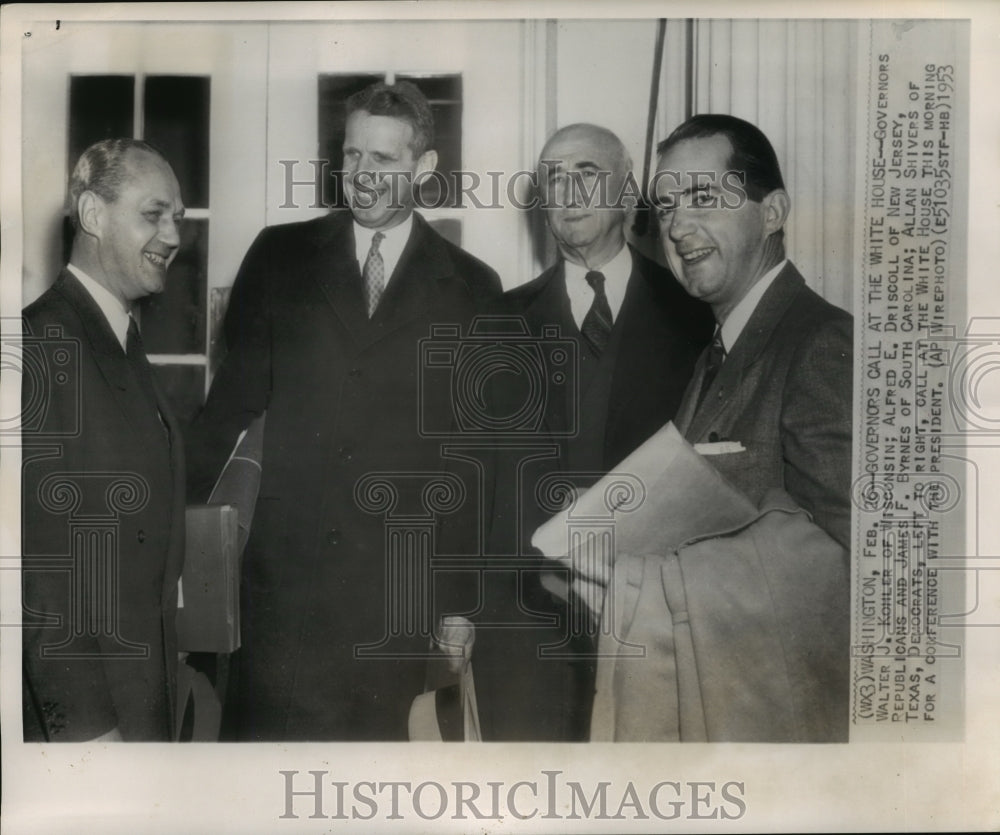 1953 Press Photo Gov Walter J Kohler at the White House meeting the president - Historic Images