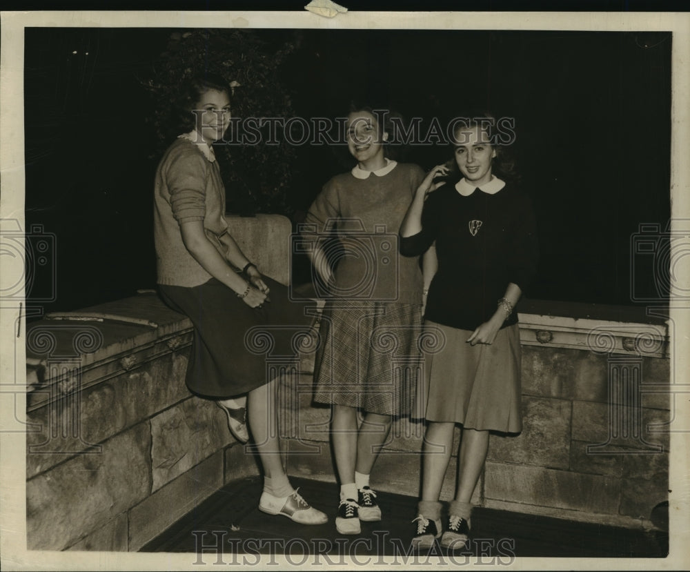1940 Press Photo Martha Stimpson, Marilyn Kieckhefer, Vi Egan - mja15376-Historic Images