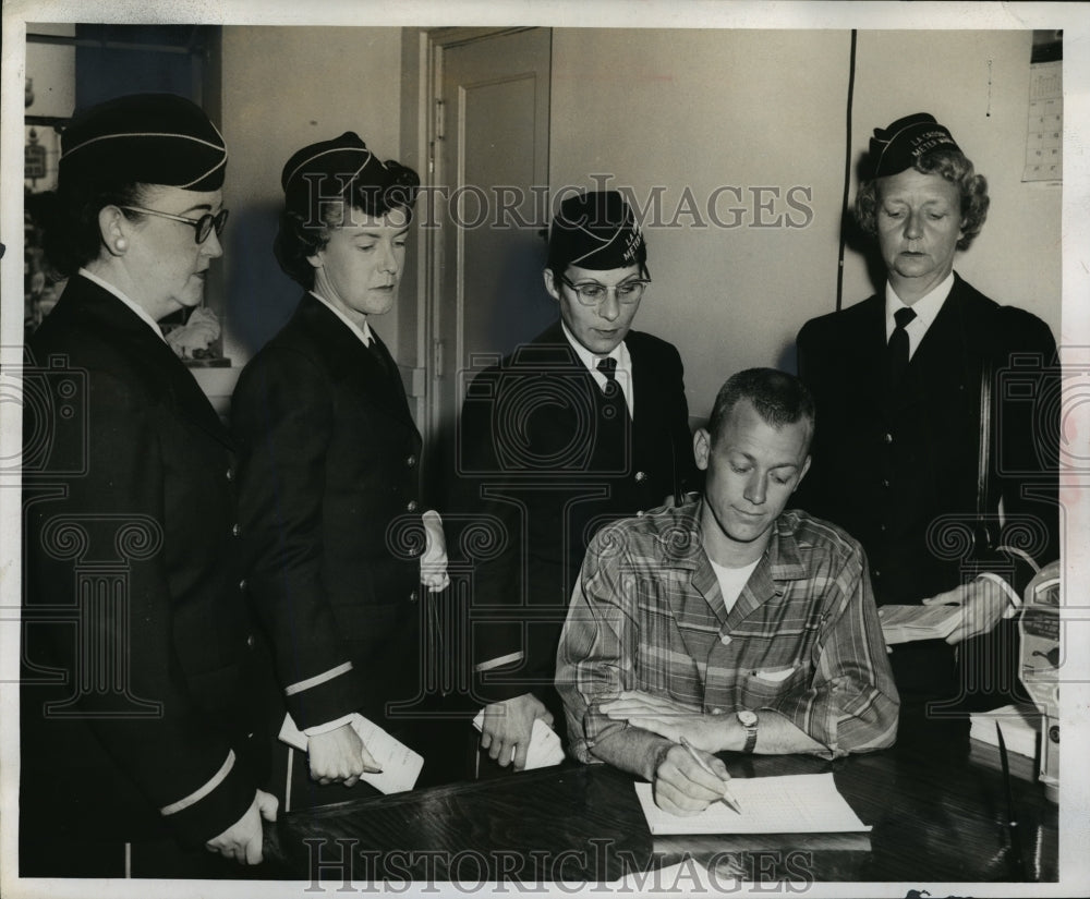 1960 Press Photo La Crosse new Parking Meter Maids - mja15400 - Historic Images