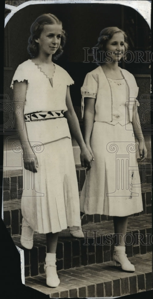 1932 Press Photo Mary and Hannah Seeger - mja16119 - Historic Images