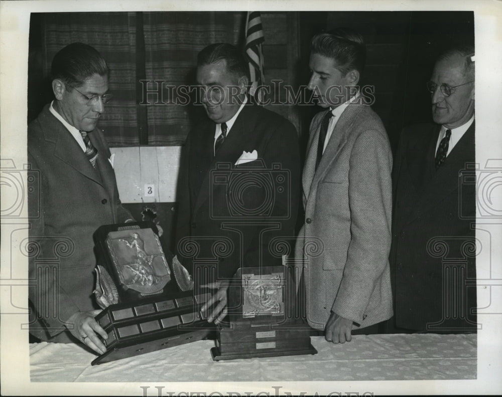 Press Photo Mayor Frederick C. Law, Albert Johnson, John Holle - mja16263-Historic Images