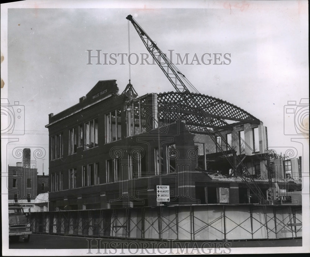 1937 Press Photo Cosmo Hall & Halls Block- Beloit landmark demolished-Historic Images