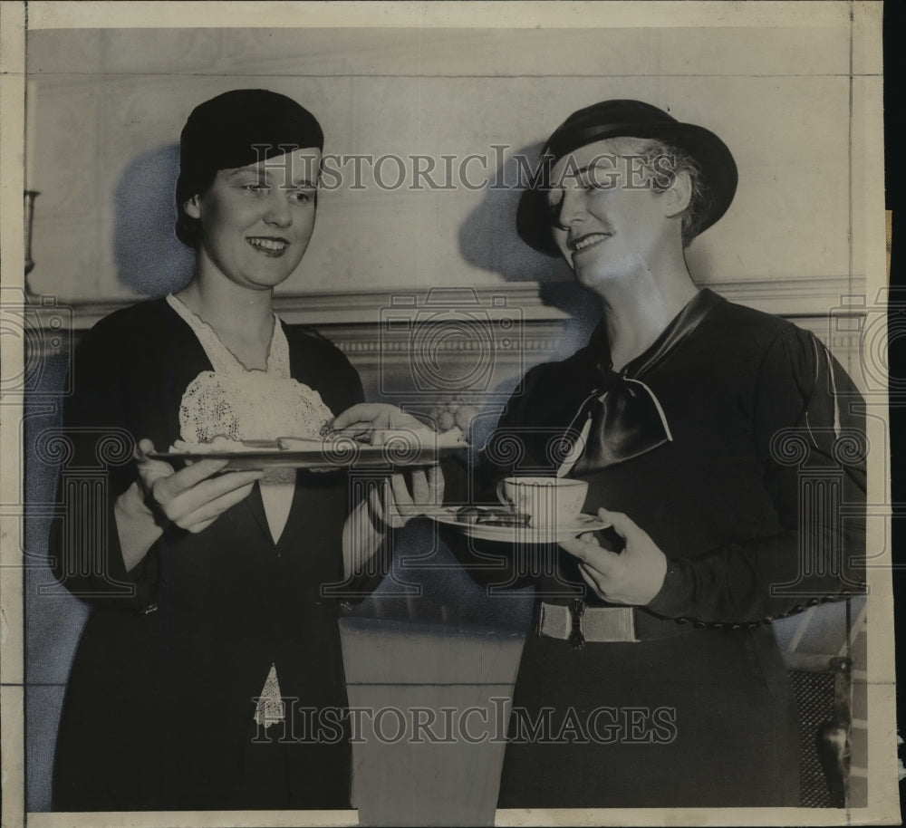 1933 Press Photo Mrs Levi Browning at the Wauwatosa Woman&#39;s Clubhouse-Historic Images