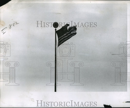 1961 Press Photo Tattered flag over City Hall, Wisconsin - mja16653-Historic Images