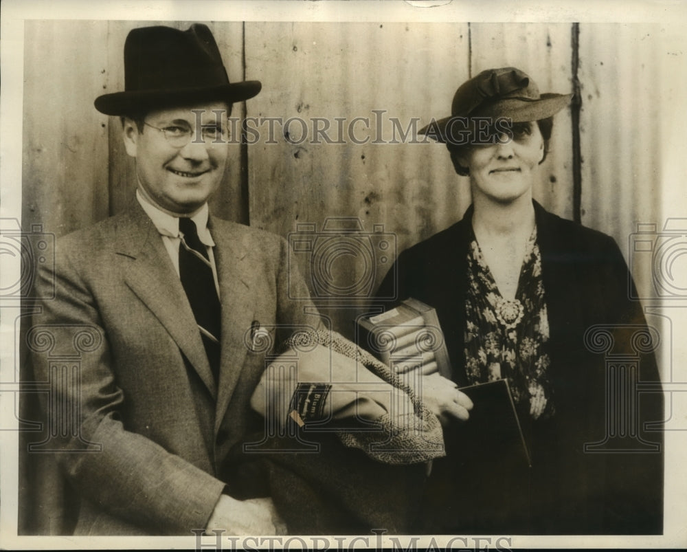 1936 Press Photo Gov. &amp; Mrs. Philip F. La Follette returning from cruise-Historic Images
