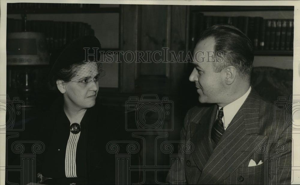 1939 Press Photo Mrs Harlow Bradley of Milwaukee Com Fund Campaign - mja16813 - Historic Images