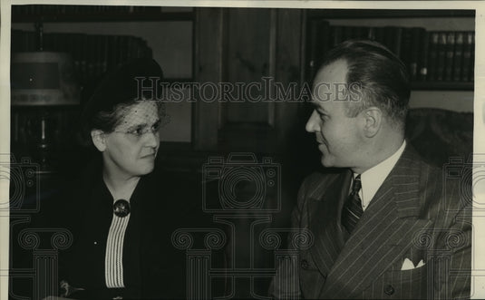 1939 Press Photo Mrs Harlow Bradley of Milwaukee Com Fund Campaign - mja16813 - Historic Images