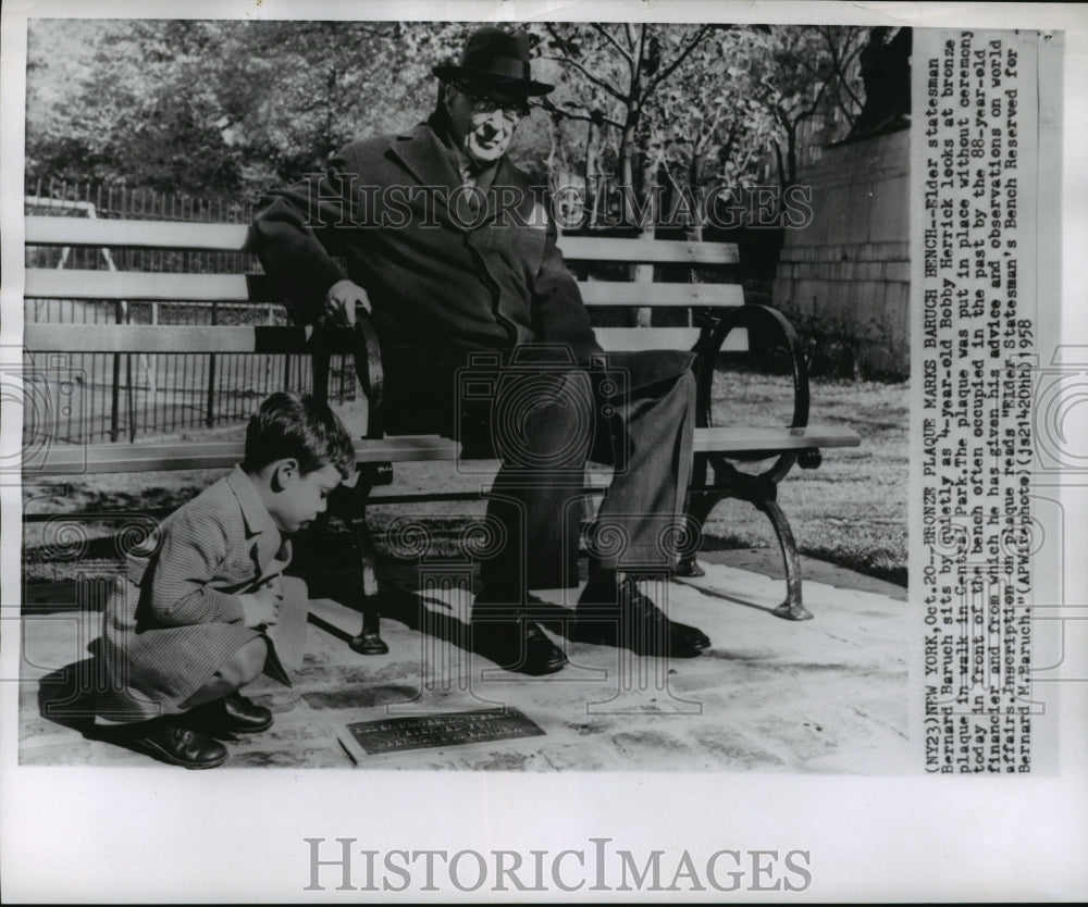 1958 Press Photo Elder statesman Bernard Baruch with Bobby Herrick - mja16906 - Historic Images