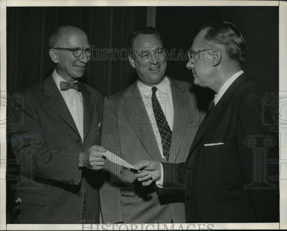 1955 Press Photo Dr Walter P Blount presents check to Dr Alfred R Shands Jr - Historic Images