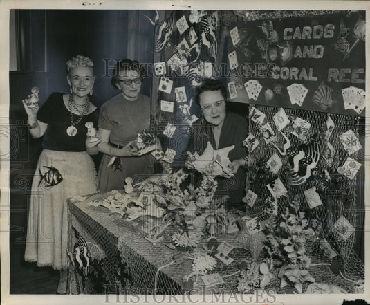 1955 Press Photo Mrs. Abe Becker & others at Junior Auxiliary fund raising party-Historic Images