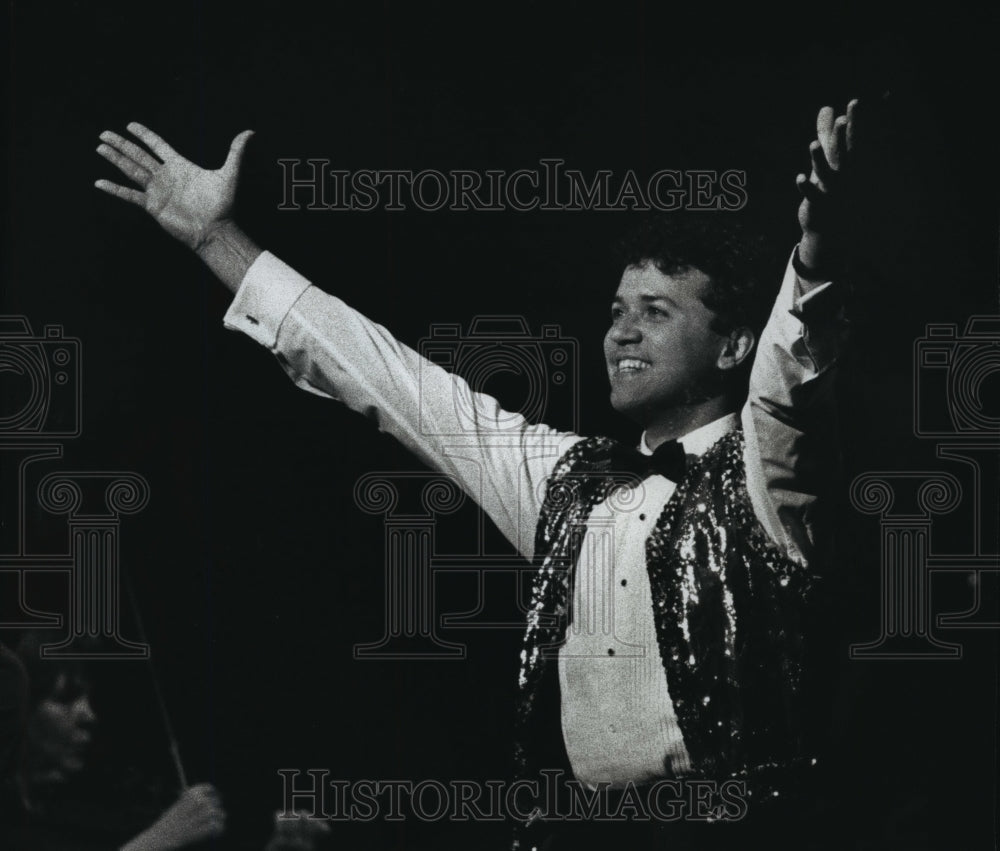 1989 Press Photo Ken Ward in Dreamcoat - mja17108-Historic Images