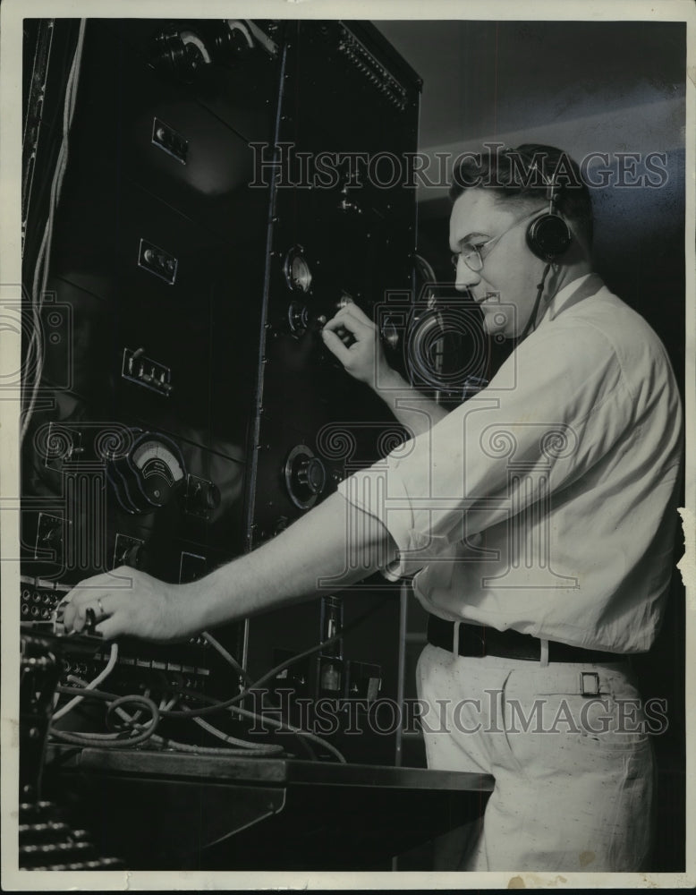 1937 Press Photo Bill Hebel, chief transmission engineer - mja17242 - Historic Images