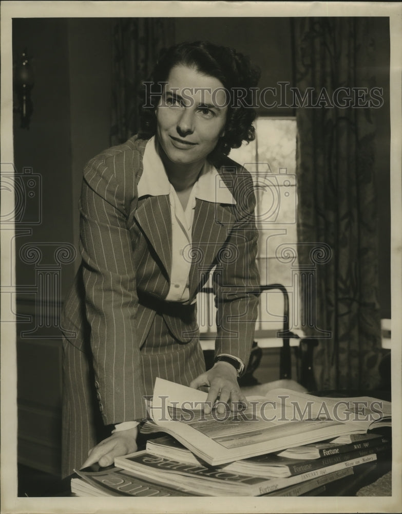 1941 Press Photo Mrs EJ Brumder at her office - mja17422-Historic Images