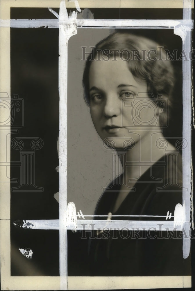 1930 Press Photo Miss Lydia Clara Trecker engaged to Dr. Anthony James Busch-Historic Images