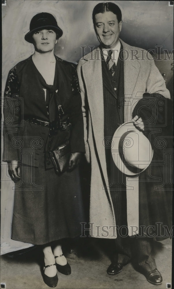 1930 Press Photo Newlyweds Sen & Mrs Robert M LaFollette in Chicago - mja17639-Historic Images