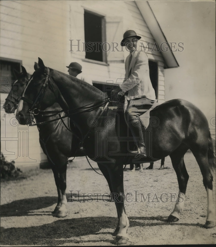 1936 Press Photo Mrs Wener Lutz on Mary Ellen - mja17847-Historic Images