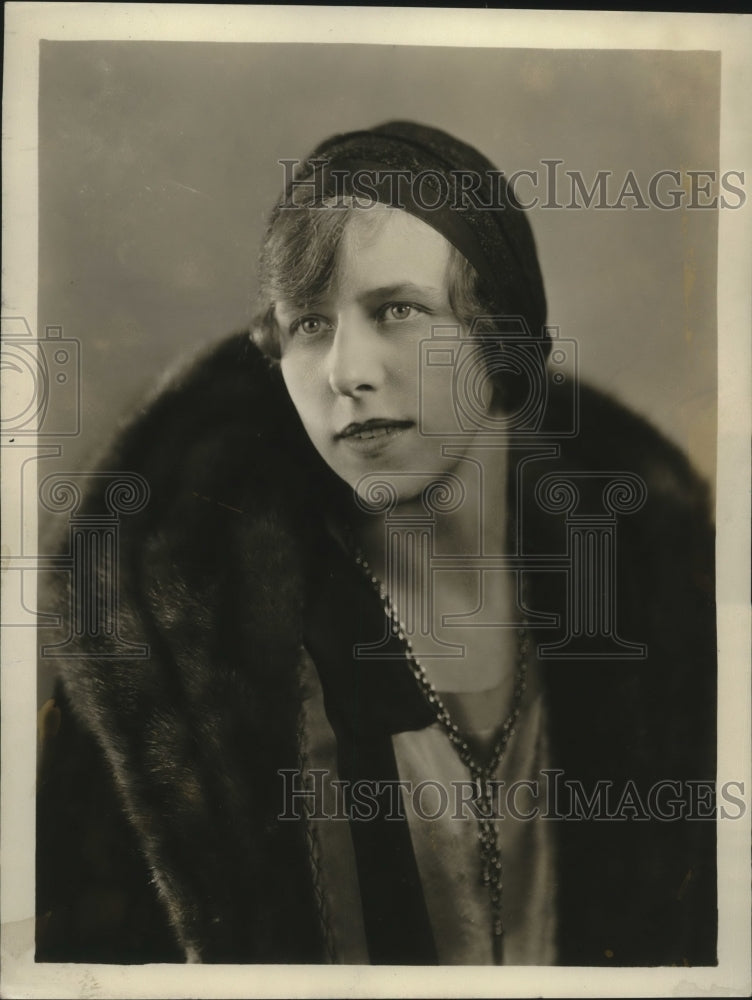 1930 Press Photo Lucille Backus host a diner in honor of Alma Schivarm-Historic Images