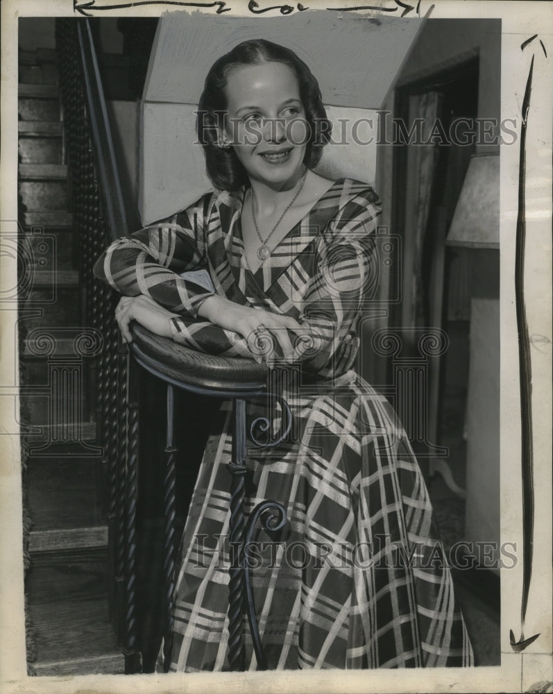 1947 Press Photo Miss Nancy Forster fiancee of J Walter Barr Jr - mja18103-Historic Images
