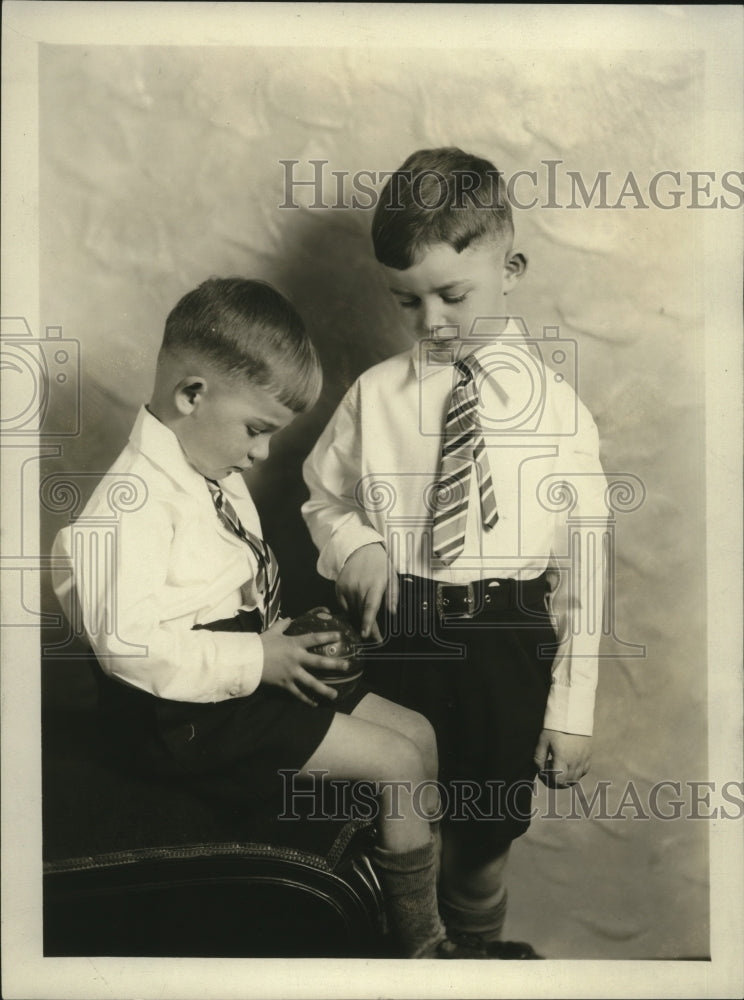 1932 Press Photo Mrs. L. H. Carter's children 2105 E. Lake Bluff Blvd. Edg. 4877 - Historic Images