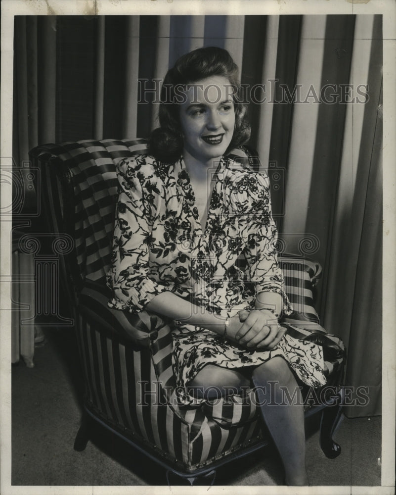 1945 Press Photo Miss Ethel Anne Stark is the fiancee of Frederick L. Bauch-Historic Images