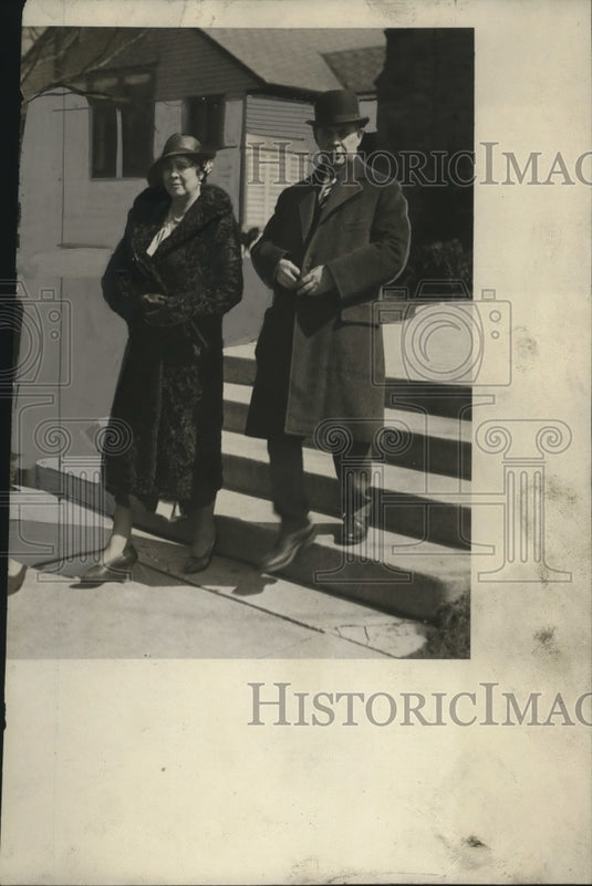 1932 Press Photo Dr. and Mrs. G.A. Carhart - mja18486-Historic Images