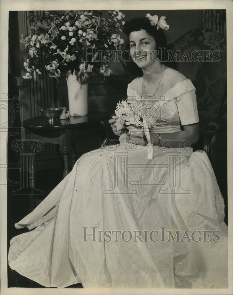1941 Press Photo Louise Le Feber - mja18526 - Historic Images