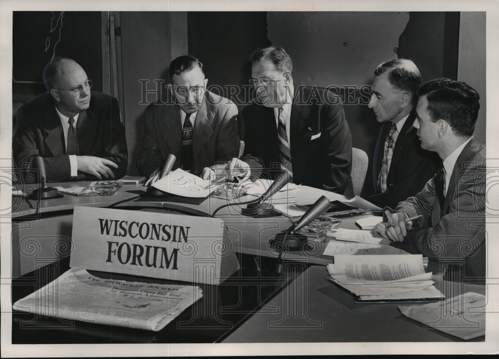 1953 Press Photo Soil Conservation was the subject discuss on &quot;Wisconsin Forum&quot; - Historic Images