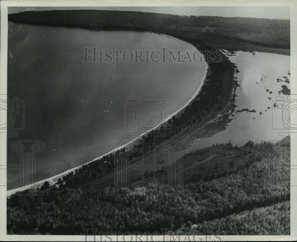 1963 Press Photo This is an aerial view of the Big Bay area on Madeline Island-Historic Images